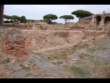 05298 ostia - regio iii - insula xi  caseggiato (iii,xi,1) - suedwestecke - bli ri nordosten - 09-2023.jpg